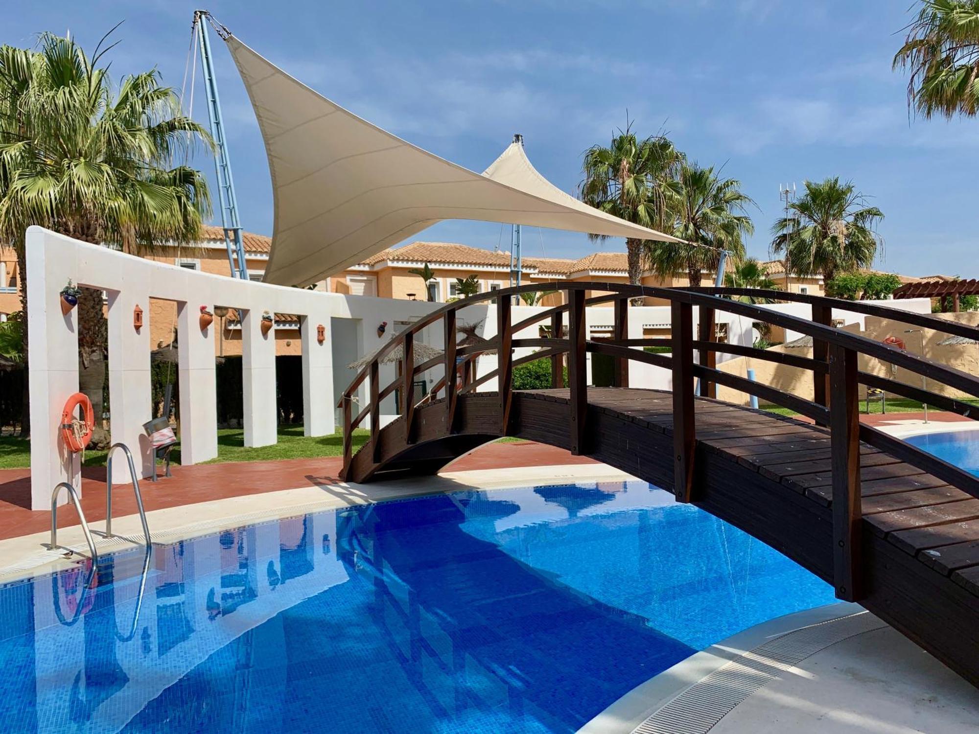 Bahari Marinas - Tu Duplex Con Jardin Privado! Appartement Vera Buitenkant foto